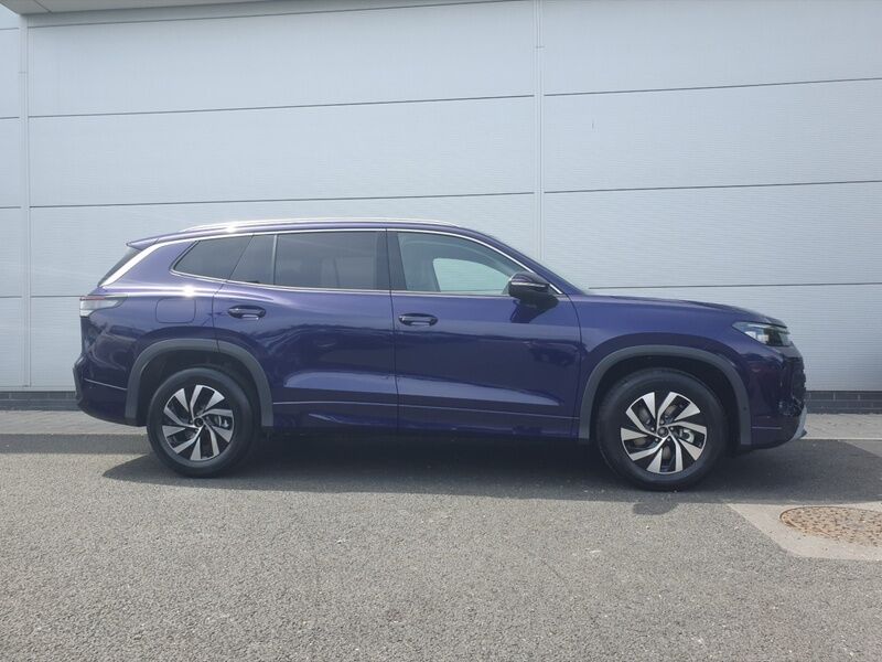 More views of Volkswagen Tayron