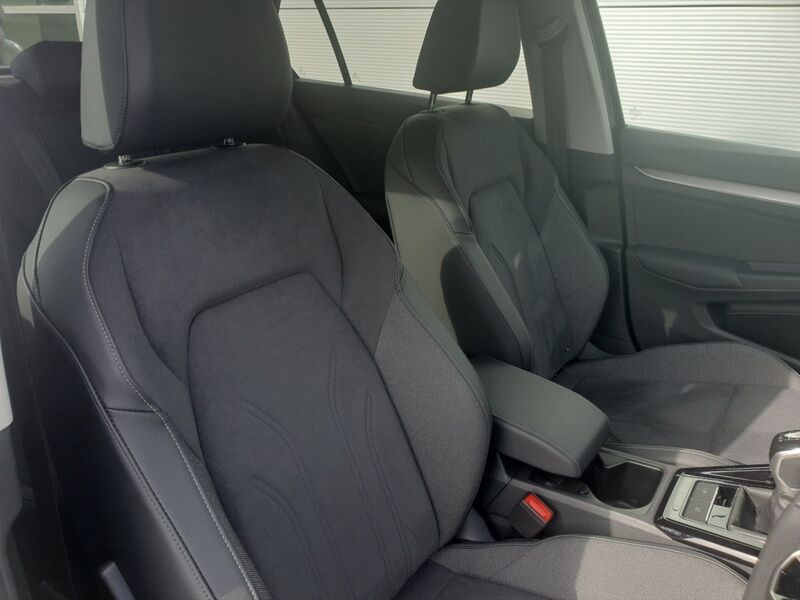 More views of Volkswagen Golf