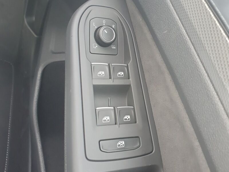 More views of Volkswagen Golf