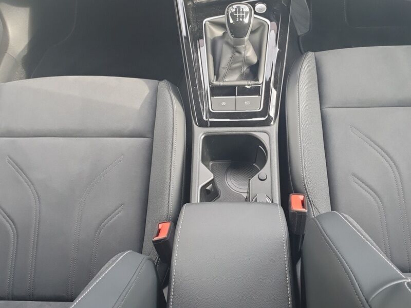 More views of Volkswagen Golf