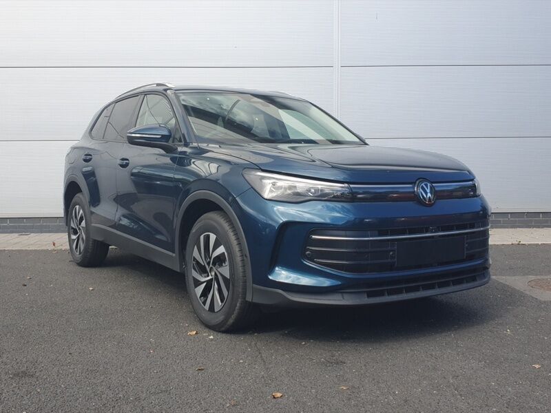 More views of Volkswagen Tiguan