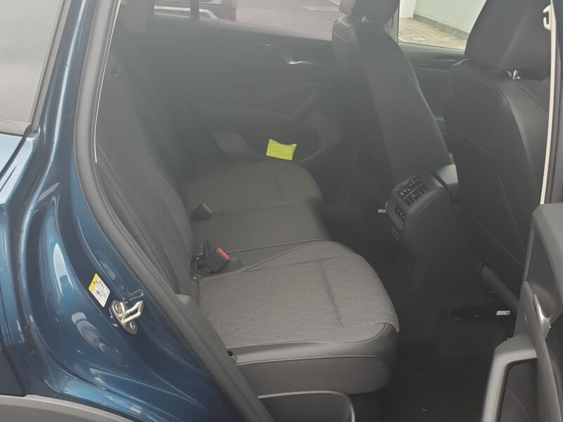 More views of Volkswagen Tiguan