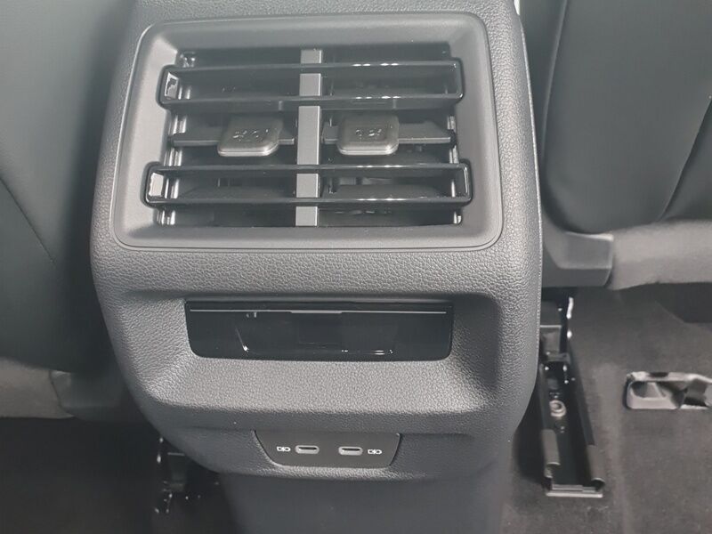 More views of Volkswagen Tiguan
