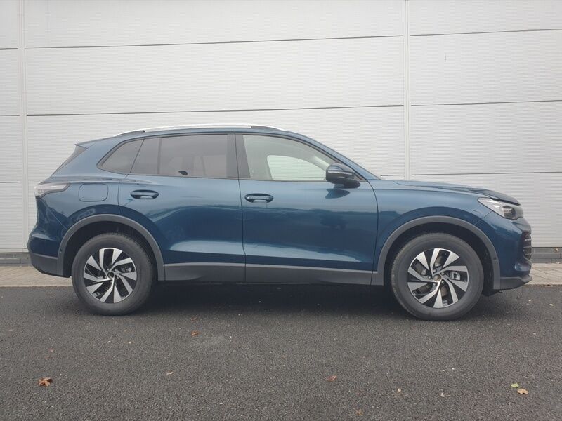 More views of Volkswagen Tiguan