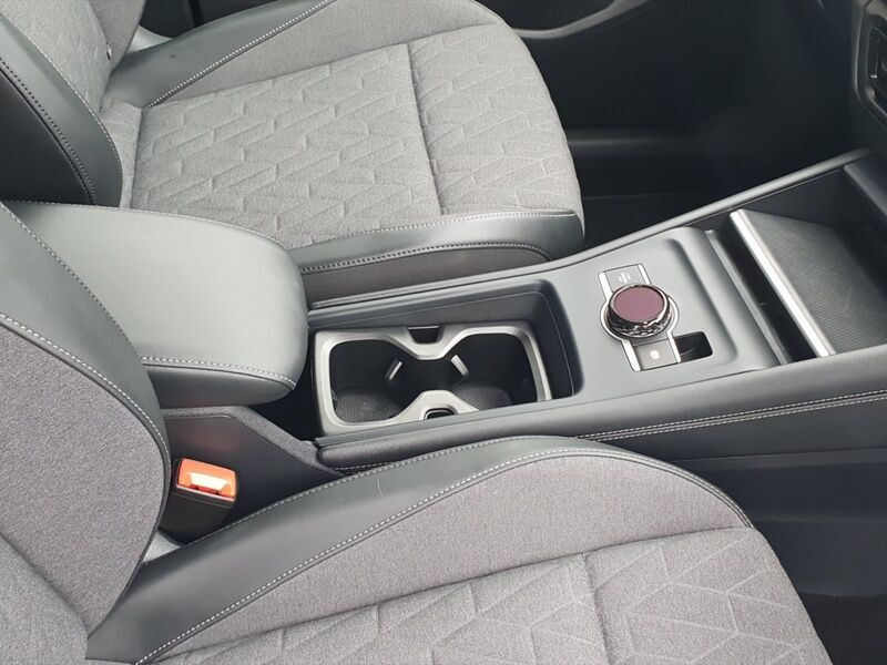 More views of Volkswagen Tayron
