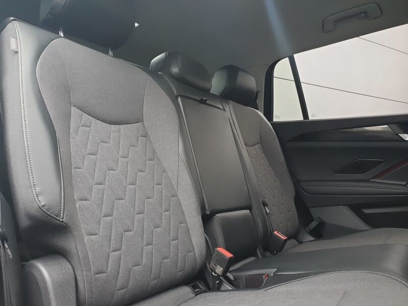 More views of Volkswagen Tayron