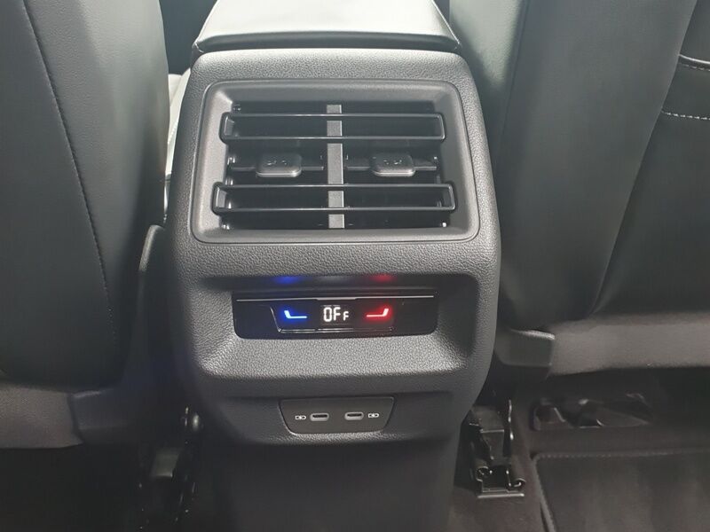 More views of Volkswagen Tayron