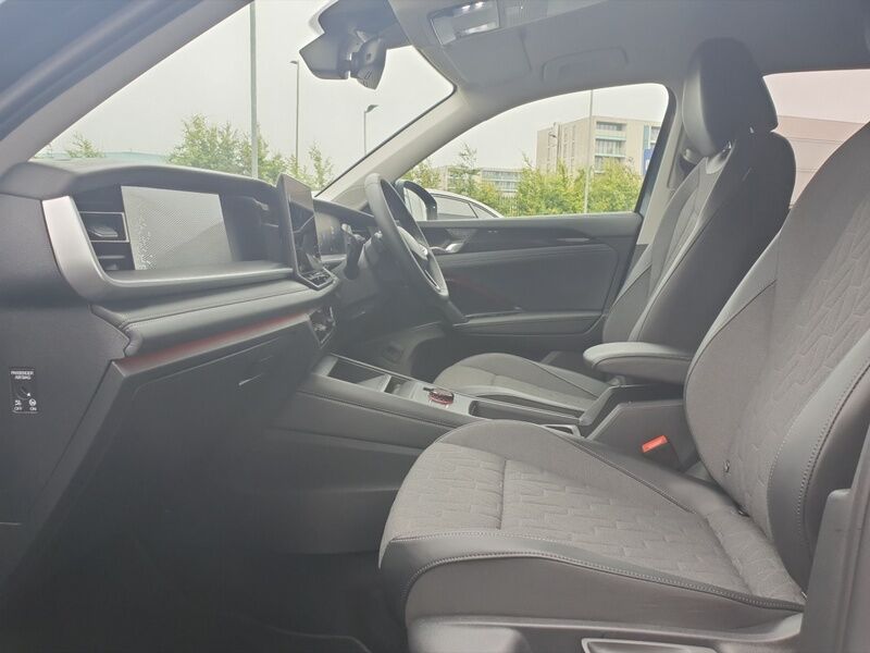 More views of Volkswagen Tayron