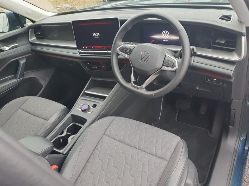 More views of Volkswagen Tayron