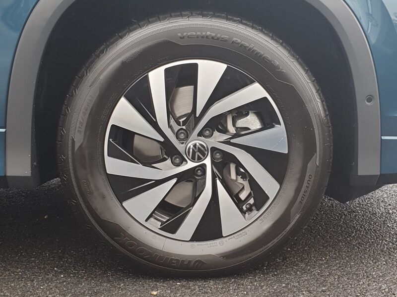 More views of Volkswagen Tayron