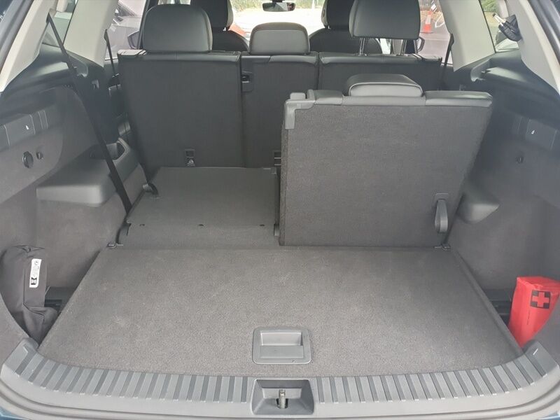 More views of Volkswagen Tayron