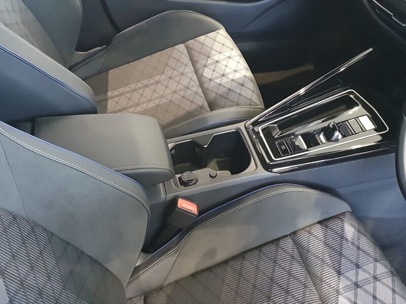 More views of Volkswagen Golf