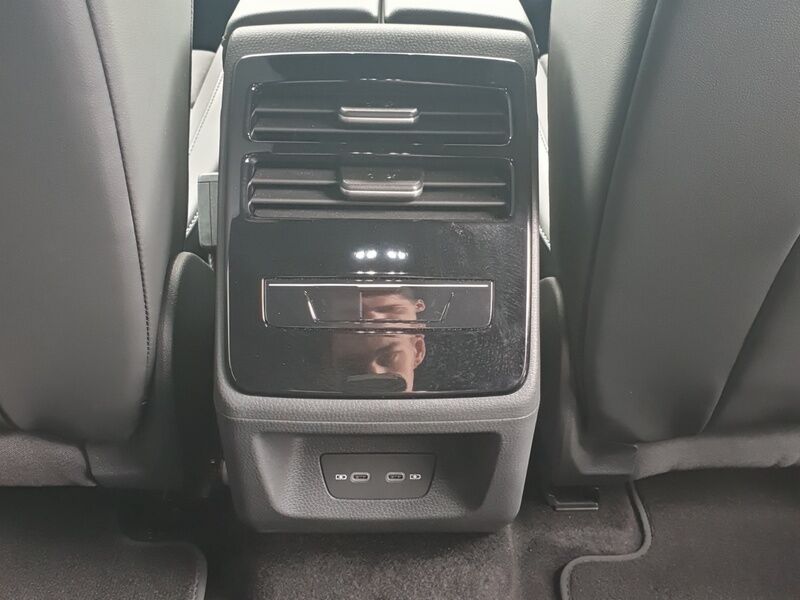 More views of Volkswagen ID.7