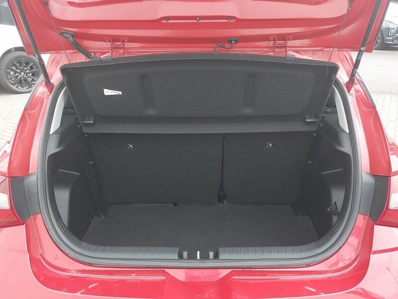 More views of Hyundai i20