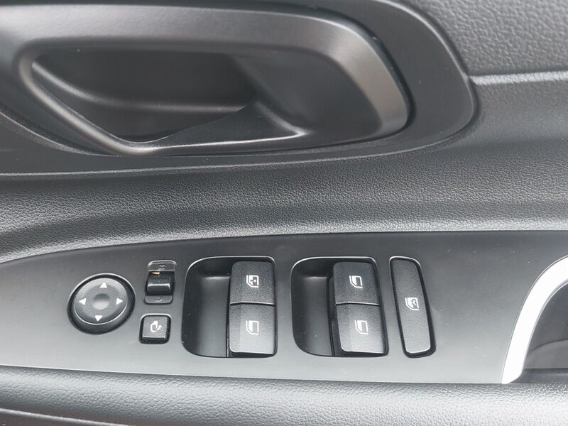 More views of Hyundai i20