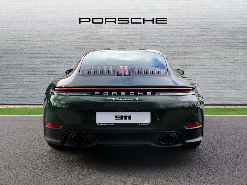 More views of Porsche 911