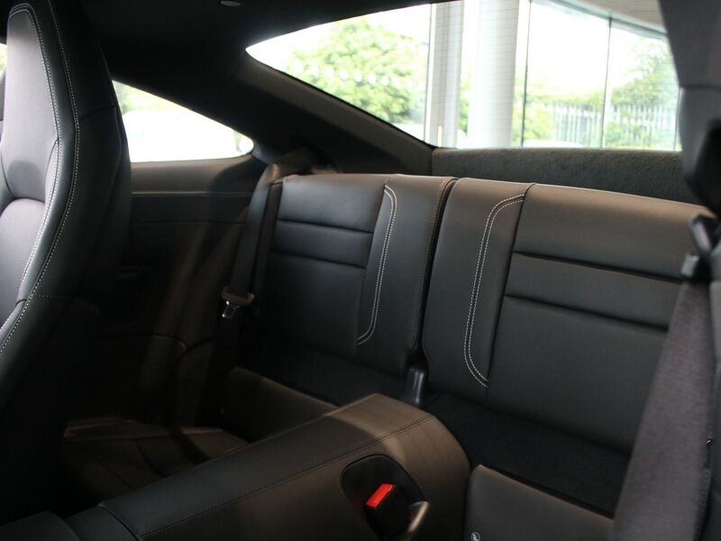 More views of Porsche 911