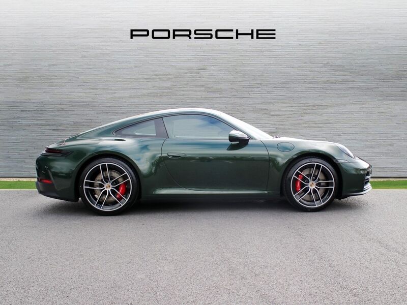 More views of Porsche 911