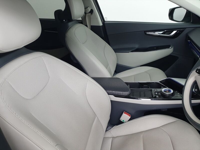 More views of Kia EV6