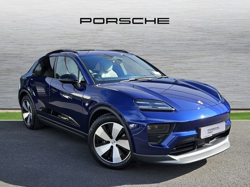 More views of Porsche Macan
