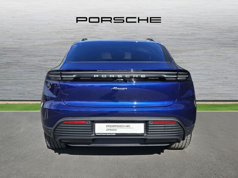 More views of Porsche Macan