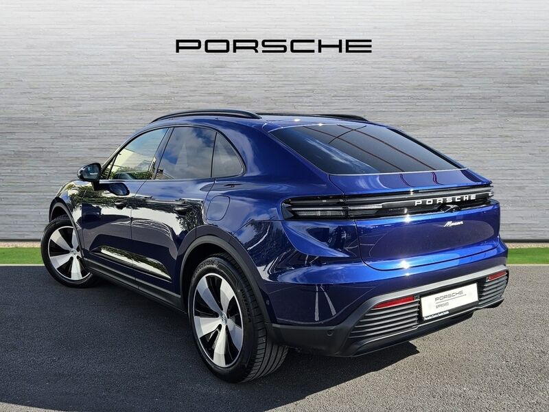 More views of Porsche Macan