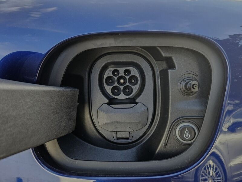 More views of Porsche Macan