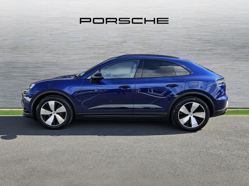 More views of Porsche Macan