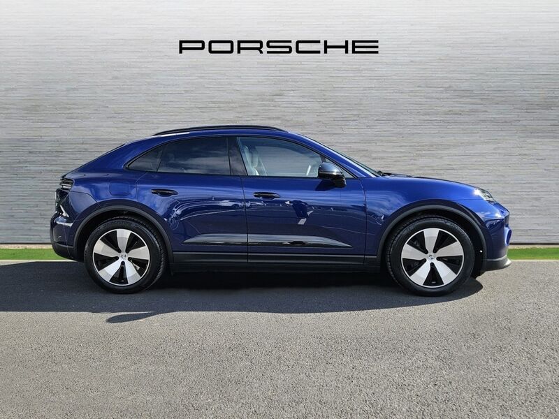 More views of Porsche Macan
