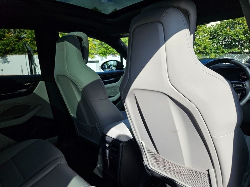 More views of Porsche Macan