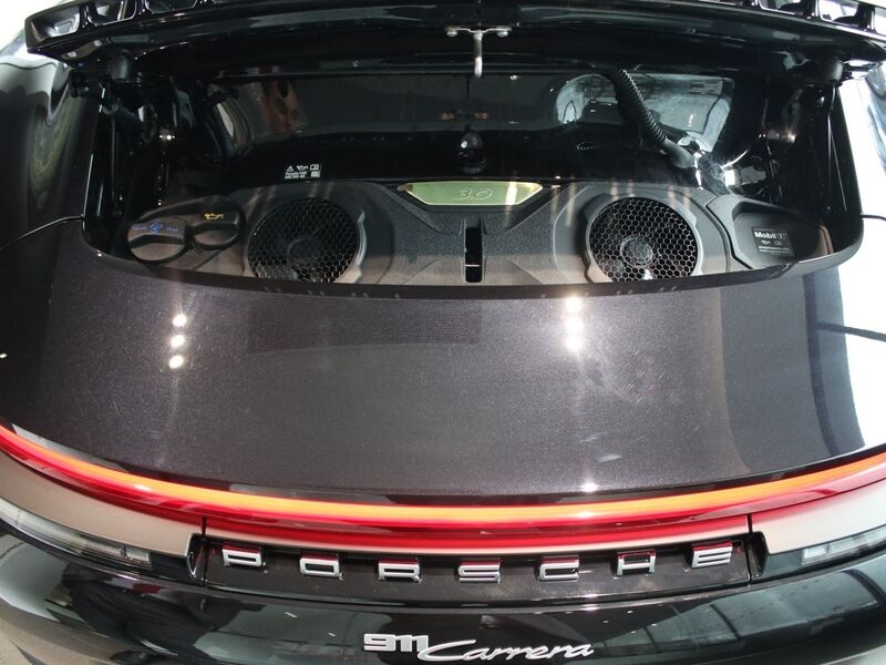 More views of Porsche 911
