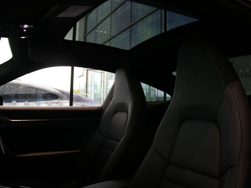 More views of Porsche 911