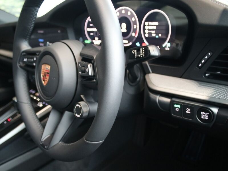 More views of Porsche 911