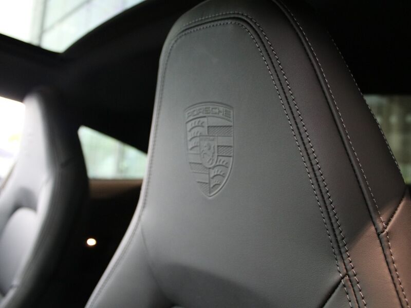 More views of Porsche 911