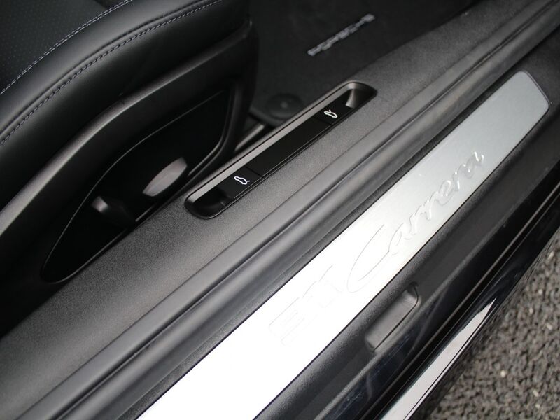 More views of Porsche 911