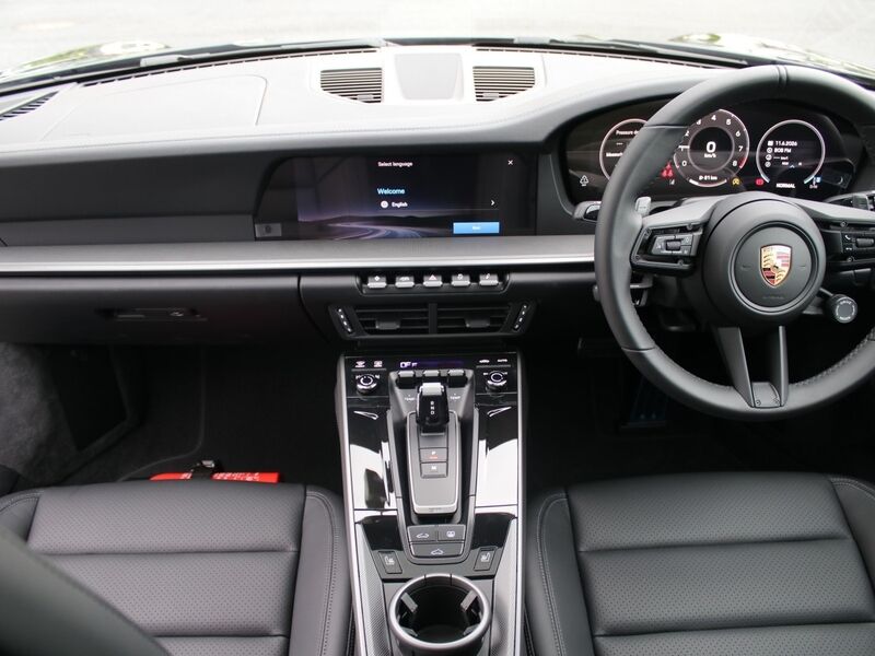 More views of Porsche 911