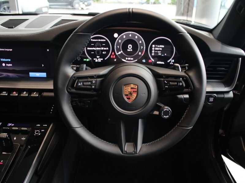 More views of Porsche 911