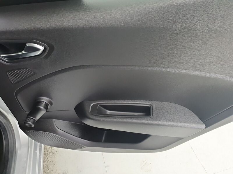 More views of Renault Clio