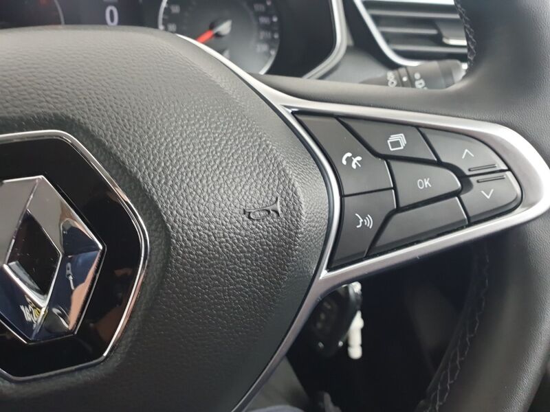 More views of Renault Clio
