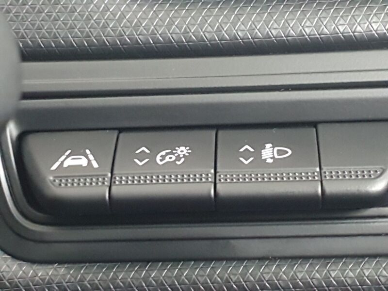 More views of Renault Clio