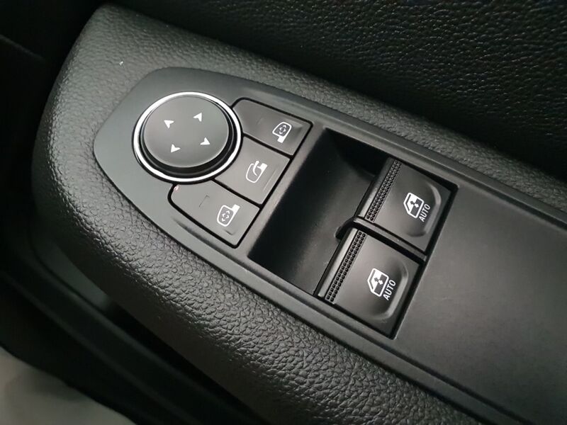 More views of Renault Clio