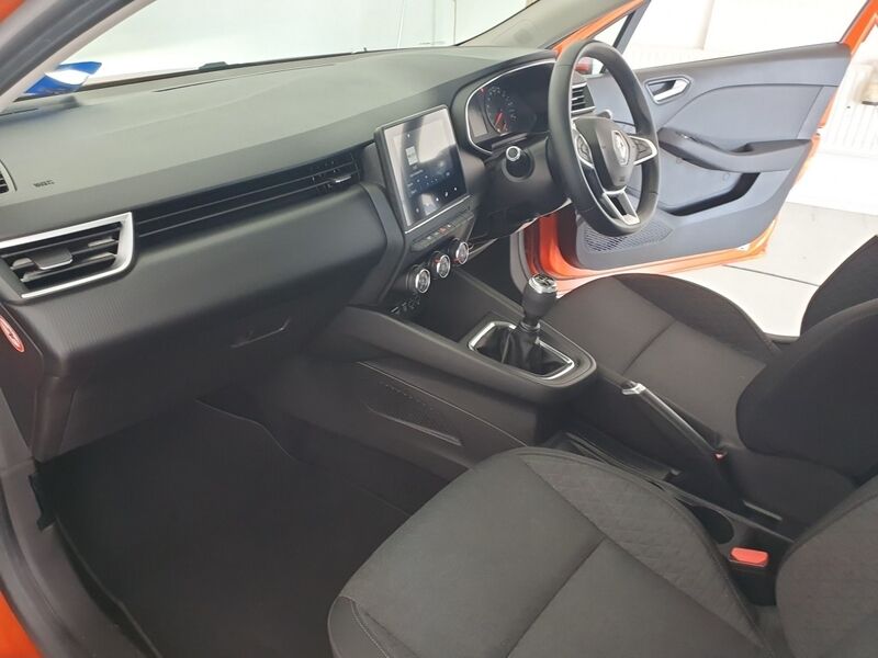 More views of Renault Clio