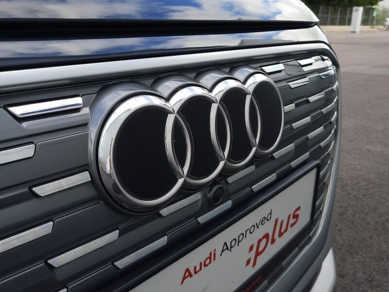 More views of Audi Q4 e-tron