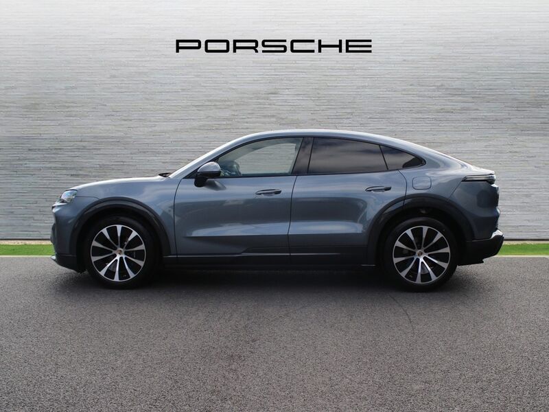 More views of Porsche Cayenne