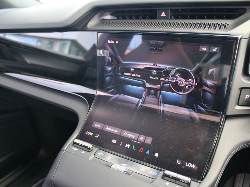 More views of Porsche Cayenne