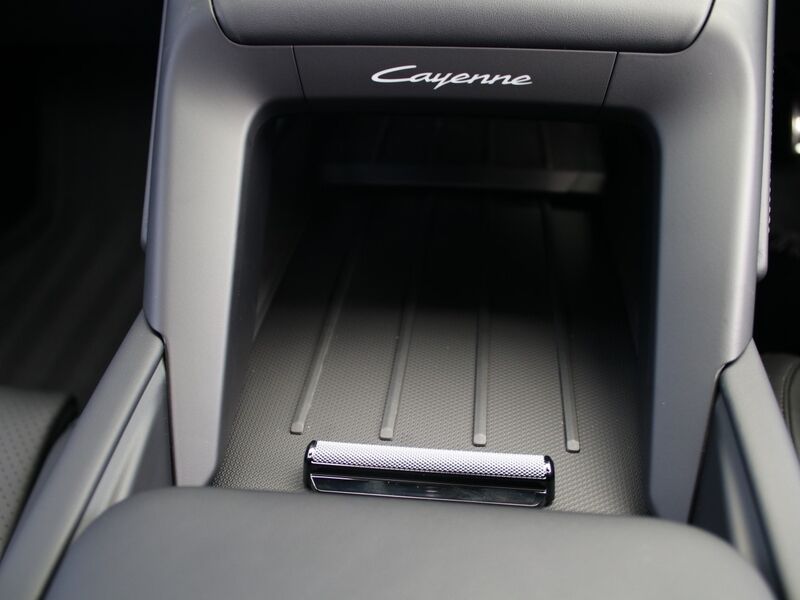 More views of Porsche Cayenne