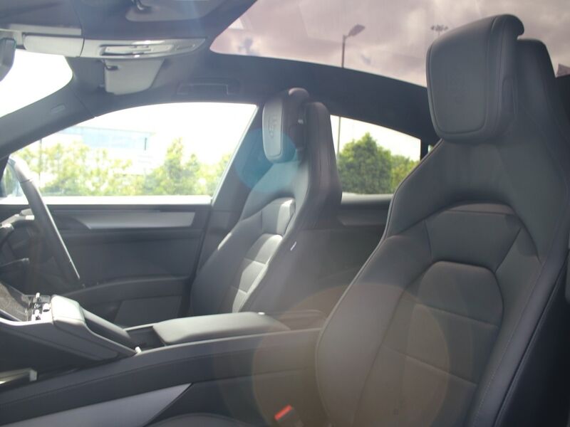 More views of Porsche Cayenne