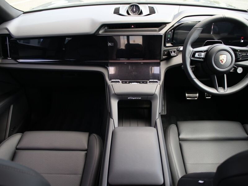 More views of Porsche Cayenne