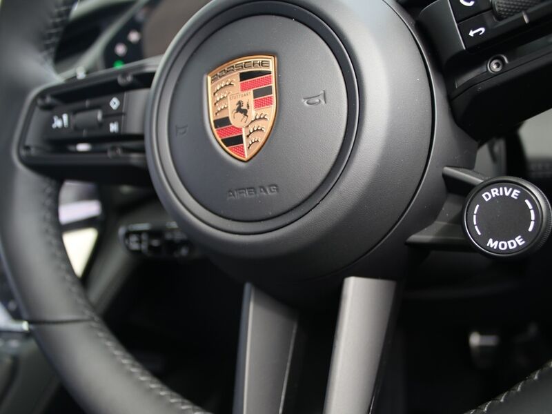 More views of Porsche Cayenne
