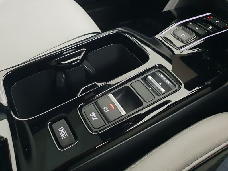 More views of Honda e:Ny1
